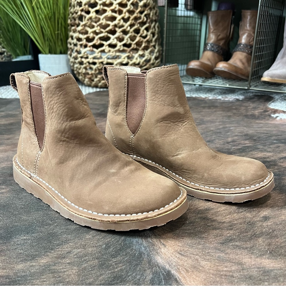 LL Bean Womens Size 8.5 Stonington Chelsea Ankle Boots Tan